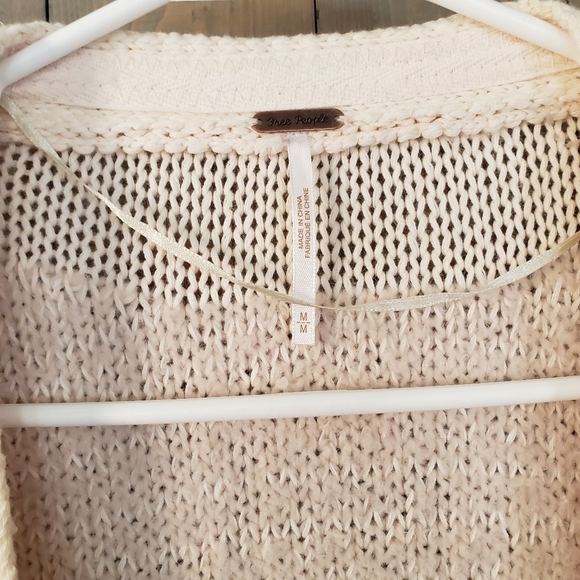 SOLD! Free People Oversized Cardigan size Medium - Picture 6 of 13